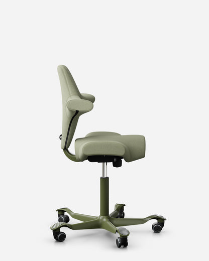 HÅG Capisco 8106 office chair in Wool Divina, side view