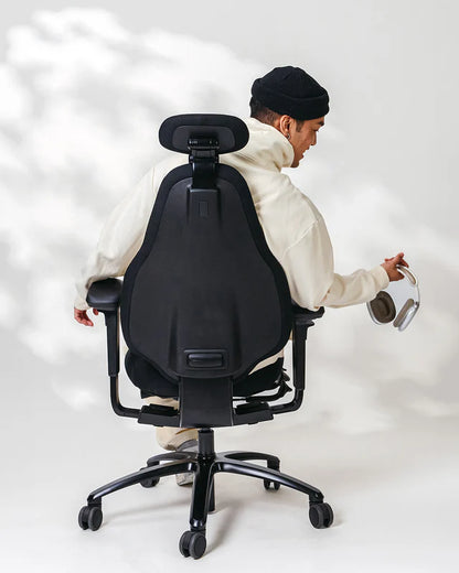 RH Mereo 220 office chair, studio photo