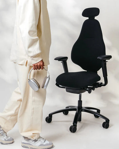RH Mereo 220 office chair, additional detail view